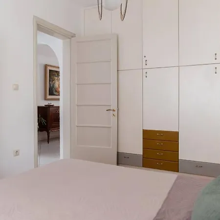 Casa Valore With Parking By 8essentially *