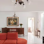 Дом отдыха Casa Valore 1 With Parking By 8essentially