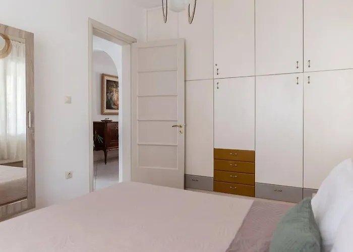 Casa Valore With Parking By 8essentially *