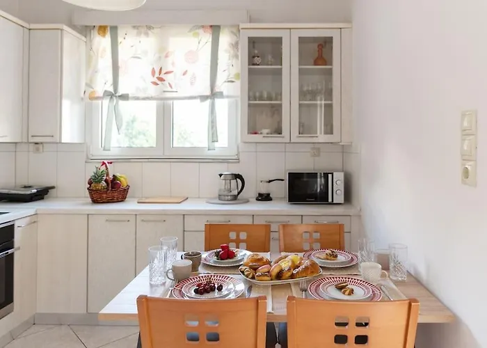 Casa Valore With Parking By 8essentially Holiday home