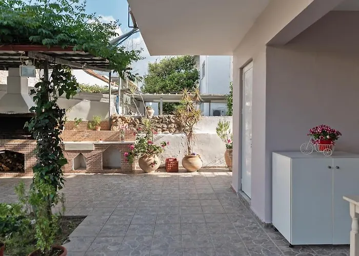 Casa Valore With Parking By 8essentially Holiday home