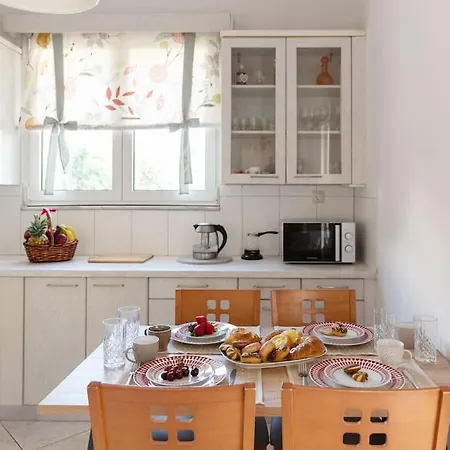 Casa Valore With Parking By 8essentially Tatil Evi