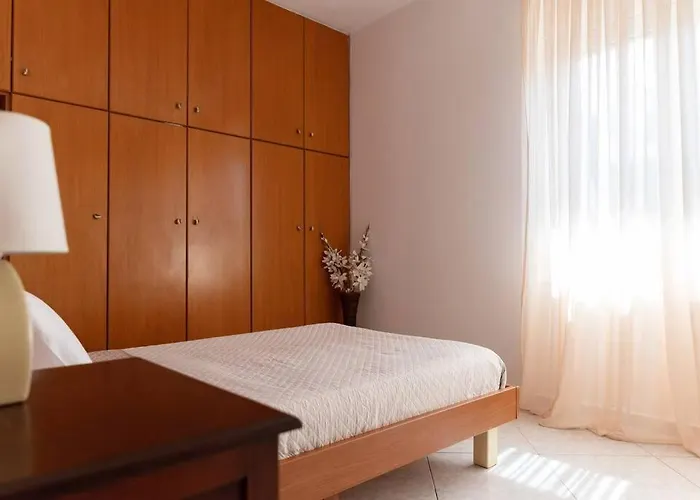 Semesterbostad Casa Valore With Parking By 8essentially *