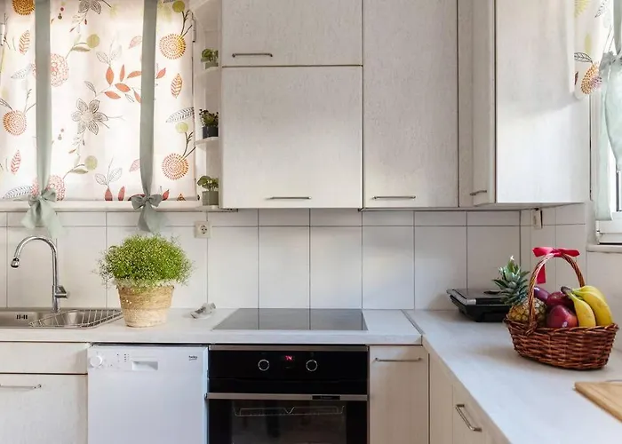 Semesterbostad Casa Valore With Parking By 8essentially